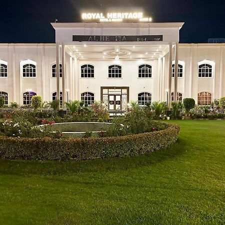 Royal Heritage Hotel & Resort Ayodhya Esterno foto